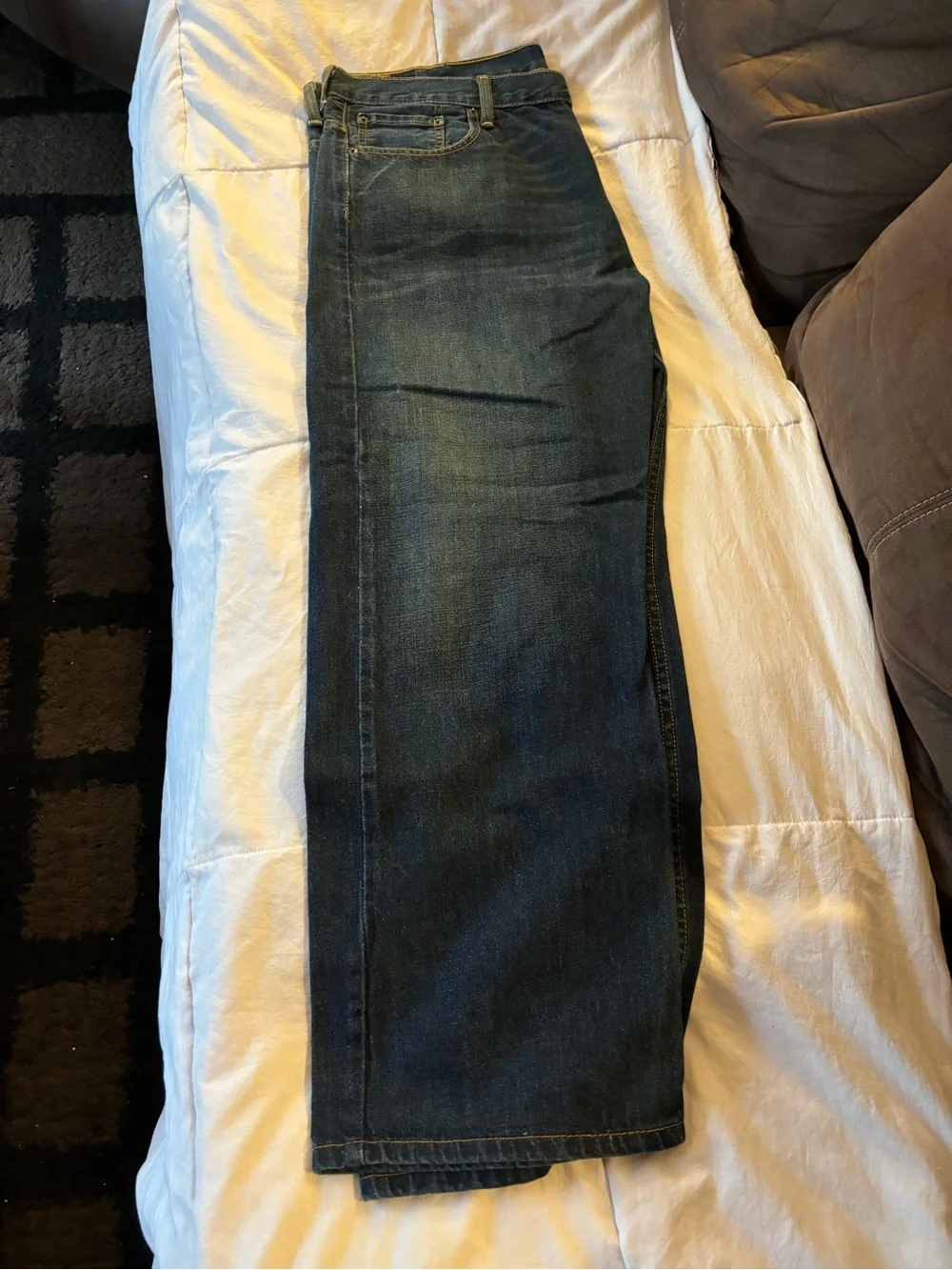 Levis relaxed straight
